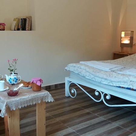 Arami Guest House 迪利然 外观 照片
