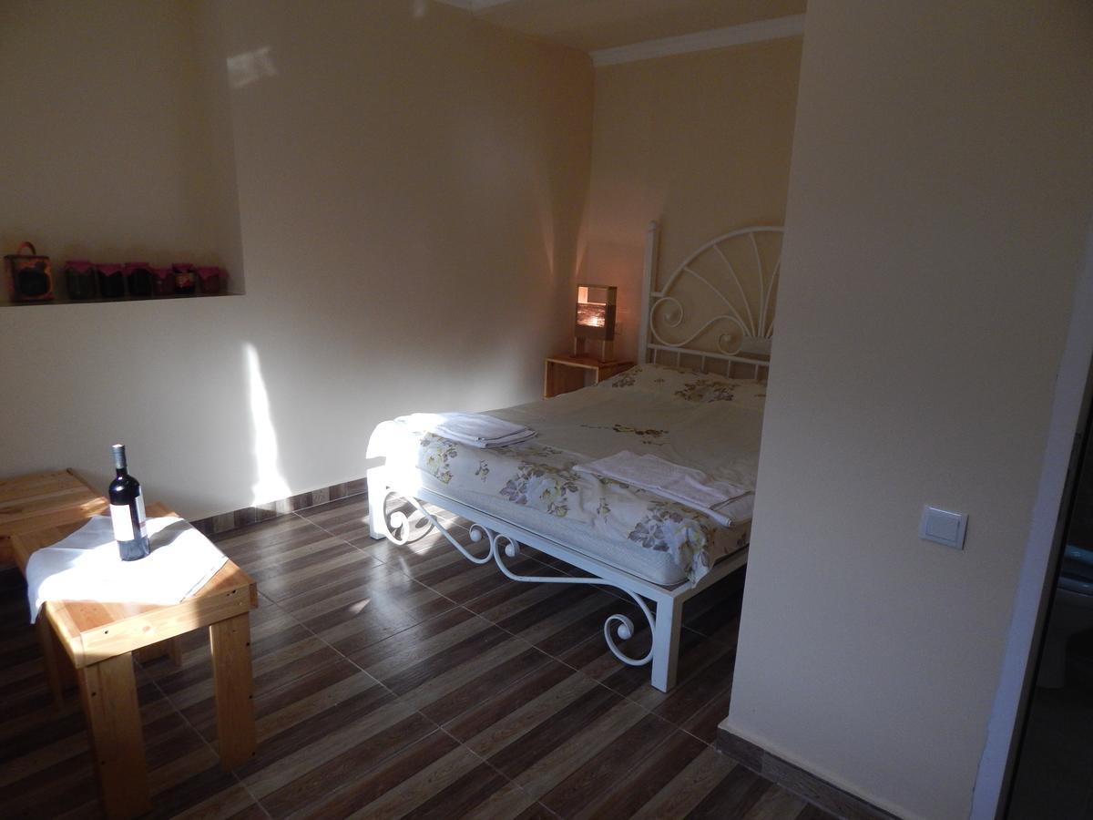 Arami Guest House 迪利然 外观 照片